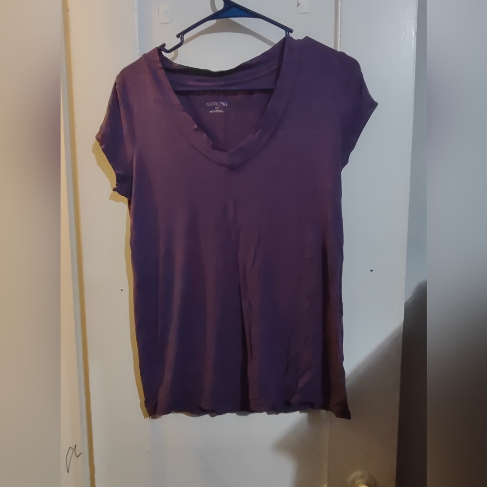 Merona V-Neck T-shirt Purple Small